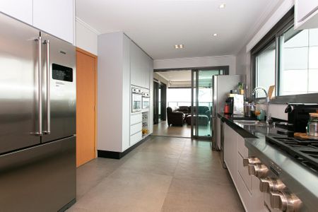 Apartamento para alugar com 337m², 4 quartos e 5 vagasCozinha