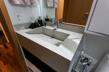 Apartamento para alugar com 337m², 4 quartos e 5 vagasBanheiro da Suíte 4