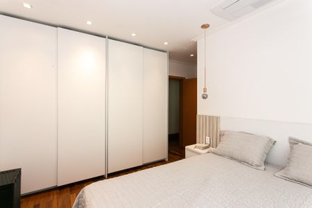 Apartamento para alugar com 337m², 4 quartos e 5 vagasSuíte 2