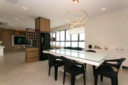 Apartamento para alugar com 337m², 4 quartos e 5 vagasSala