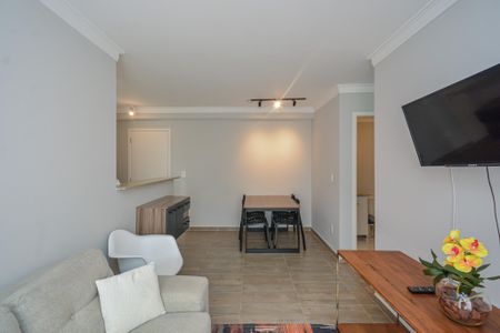 Sala de apartamento para alugar com 2 quartos, 62m² em Vila Isa, São Paulo