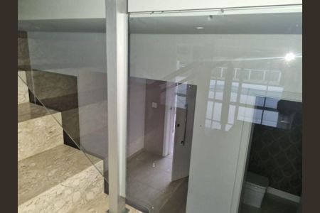 Casa à venda com 540m², 6 quartos e 3 vagasEscada