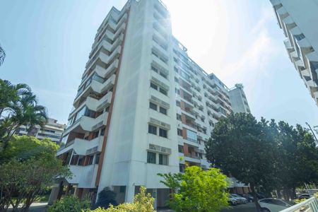 Apartamento à venda com 136m², 4 quartos e 2 vagas Apartamento à venda com 136m², 4 quartos e 2 vagasFachada