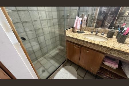 Apartamento à venda com 136m², 4 quartos e 2 vagas Apartamento à venda com 136m², 4 quartos e 2 vagasBanheiro Social