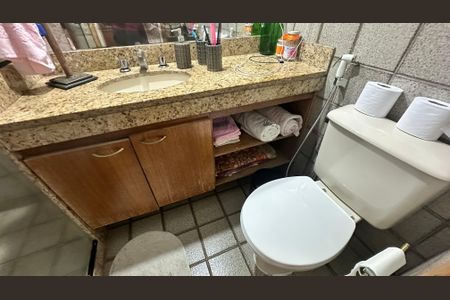 Apartamento à venda com 136m², 4 quartos e 2 vagas Apartamento à venda com 136m², 4 quartos e 2 vagasBanheiro Social