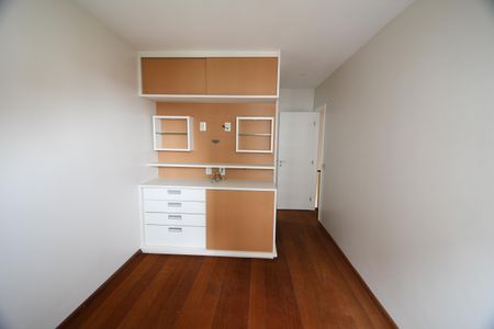 Apartamento à venda com 186m², 3 quartos e 2 vagasSuíte 1