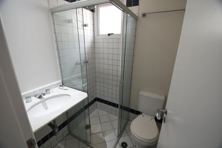 Apartamento à venda com 186m², 3 quartos e 2 vagasBanheiro da Suíte 2