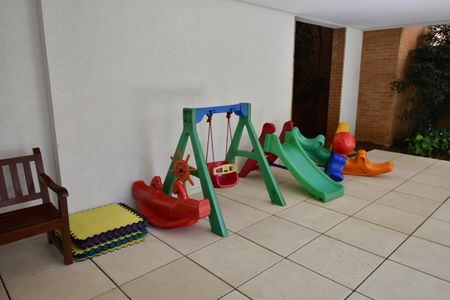 Apartamento à venda com 186m², 3 quartos e 2 vagasÁrea comum - Playground