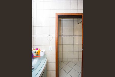 Casa à venda com 176m², 3 quartos e 2 vagasBanheiro 1