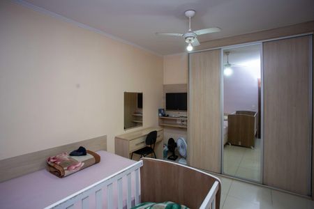 Casa à venda com 176m², 3 quartos e 2 vagasQuarto 3