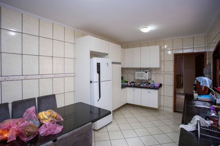 Casa à venda com 176m², 3 quartos e 2 vagasCozinha