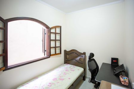 Casa à venda com 176m², 3 quartos e 2 vagasQuarto 2