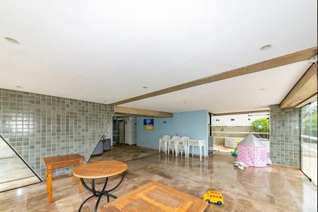 Apartamento à venda com 110m², 3 quartos e 3 vagas Apartamento à venda com 110m², 3 quartos e 3 vagasÁrea comum