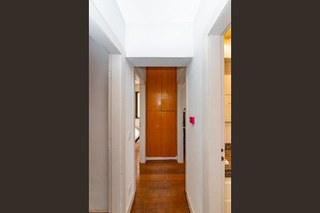 Apartamento à venda com 110m², 3 quartos e 3 vagas Apartamento à venda com 110m², 3 quartos e 3 vagasCorredor