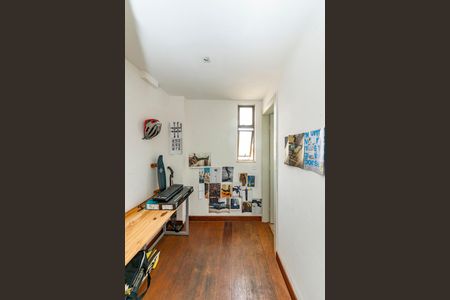 Apartamento à venda com 110m², 3 quartos e 3 vagas Apartamento à venda com 110m², 3 quartos e 3 vagasQuarto de Serviço