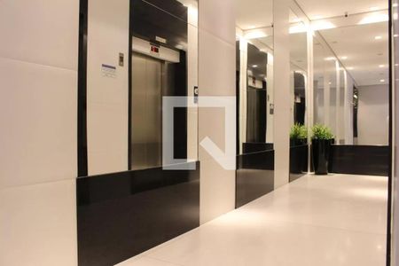 Apartamento à venda com 81m², 3 quartos e 2 vagasHall social