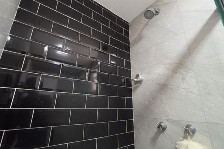 Apartamento à venda com 81m², 3 quartos e 2 vagasBanheiro da Suíte