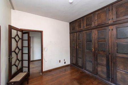 Casa à venda com 280m², 3 quartos e 2 vagasSuíte