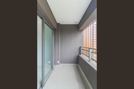 Studio à venda com 26m², 1 quarto e sem vaga Studio à venda com 26m², 1 quarto e sem vagaVaranda