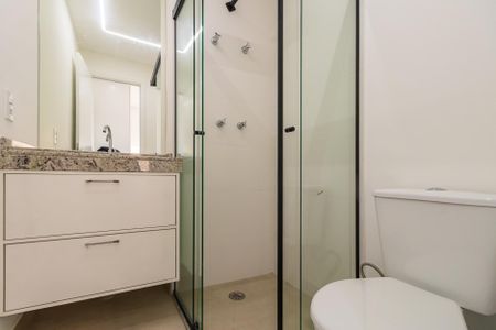 Banheiro da Suíte 1 de apartamento para alugar com 2 quartos, 64m² em Tamboré, Barueri