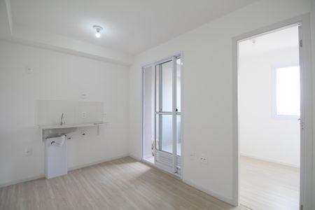 Sala/Cozinha de apartamento para alugar com 2 quartos, 31m² em Vila Plana, São Paulo