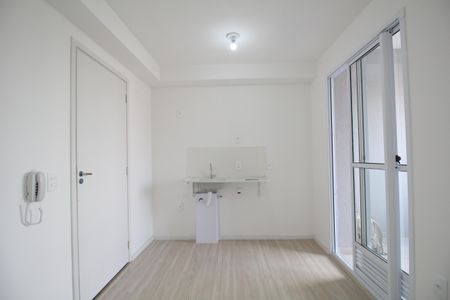 Sala/Cozinha de apartamento para alugar com 2 quartos, 31m² em Vila Plana, São Paulo