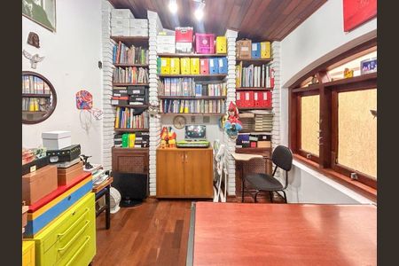 Casa à venda com 420m², 4 quartos e 2 vagas