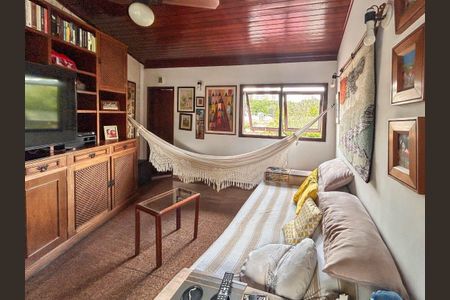 Casa à venda com 420m², 4 quartos e 2 vagas