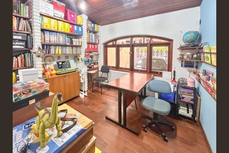 Casa à venda com 420m², 4 quartos e 2 vagas