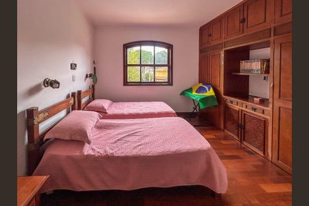 Casa à venda com 420m², 4 quartos e 2 vagas