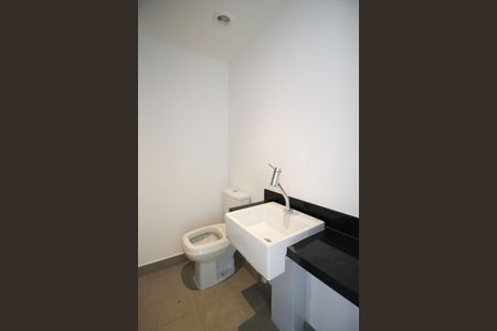 Banheiro de kitnet/studio à venda com 1 quarto, 25m² em Indianópolis, São Paulo
