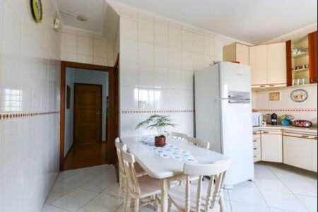 Casa à venda com 150m², 3 quartos e 2 vagas