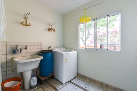 Casa à venda com 150m², 3 quartos e 2 vagas