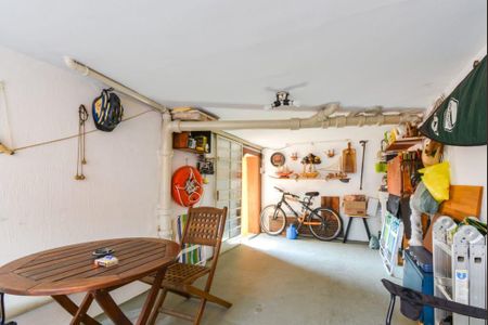 Casa à venda com 150m², 3 quartos e 2 vagas