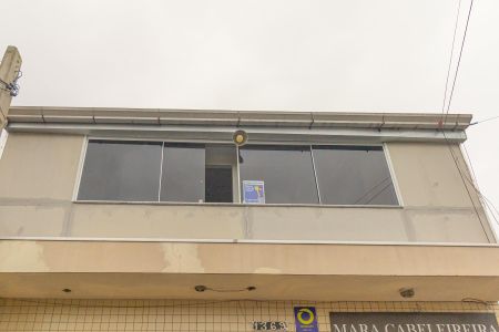 Casa à venda com 80m², 2 quartos e 1 vaga Casa à venda com 80m², 2 quartos e 1 vagaFachada