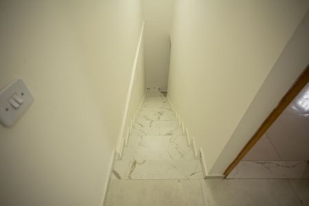 Casa à venda com 100m², 2 quartos e 2 vagas Casa à venda com 100m², 2 quartos e 2 vagasCorredor