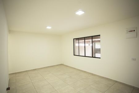 Sala de casa para alugar com 2 quartos, 100m² em São Domingos, São Paulo