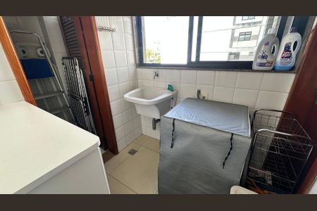 Apartamento à venda com 86m², 3 quartos e 2 vagas Apartamento à venda com 86m², 3 quartos e 2 vagasÁrea de Serviço