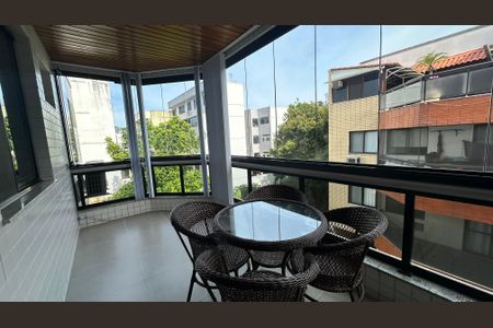 Apartamento à venda com 86m², 3 quartos e 2 vagas Apartamento à venda com 86m², 3 quartos e 2 vagasVaranda