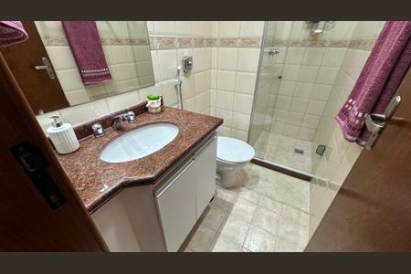 Apartamento à venda com 86m², 3 quartos e 2 vagas Apartamento à venda com 86m², 3 quartos e 2 vagasBanheiro Social