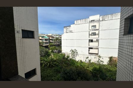 Apartamento à venda com 86m², 3 quartos e 2 vagas Apartamento à venda com 86m², 3 quartos e 2 vagasVista da Área de Serviço