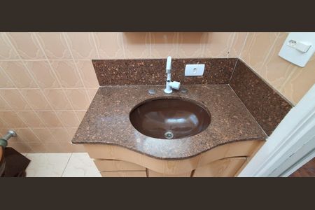 Casa à venda com 115m², 2 quartos e 2 vagas Casa à venda com 115m², 2 quartos e 2 vagasBanheiro Social