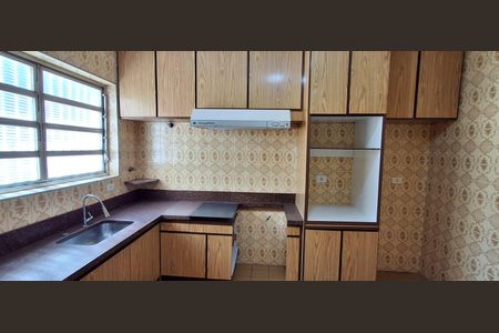 Casa à venda com 115m², 2 quartos e 2 vagas Casa à venda com 115m², 2 quartos e 2 vagasCozinha