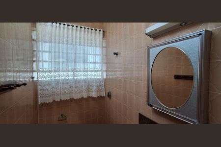 Casa à venda com 115m², 2 quartos e 2 vagas Casa à venda com 115m², 2 quartos e 2 vagasBanheiro Social