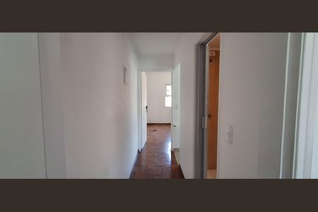 Casa à venda com 115m², 2 quartos e 2 vagas Casa à venda com 115m², 2 quartos e 2 vagasCorredor