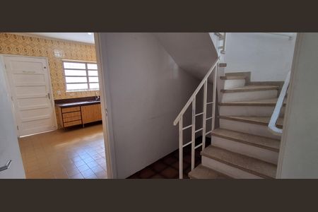 Casa à venda com 115m², 2 quartos e 2 vagas Casa à venda com 115m², 2 quartos e 2 vagasSala