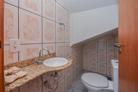 Casa à venda com 140m², 3 quartos e 3 vagas Casa à venda com 140m², 3 quartos e 3 vagasBanheiro Social