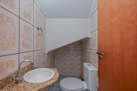 Casa à venda com 140m², 3 quartos e 3 vagas Casa à venda com 140m², 3 quartos e 3 vagasLavabo