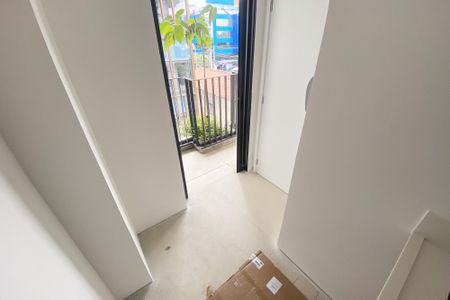 Apartamento à venda com 156m², 2 quartos e 2 vagas Apartamento à venda com 156m², 2 quartos e 2 vagasÁrea de Serviço