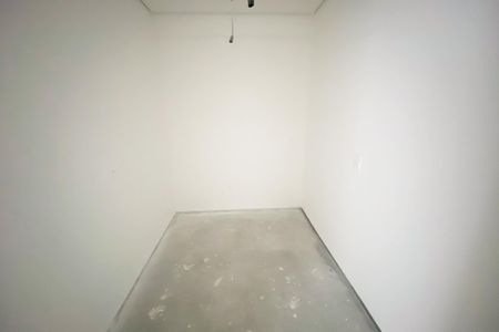 Apartamento à venda com 156m², 2 quartos e 2 vagas Apartamento à venda com 156m², 2 quartos e 2 vagasCloset da Suíte 2